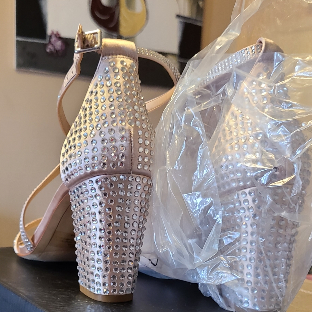 Rhinestones strap sandal